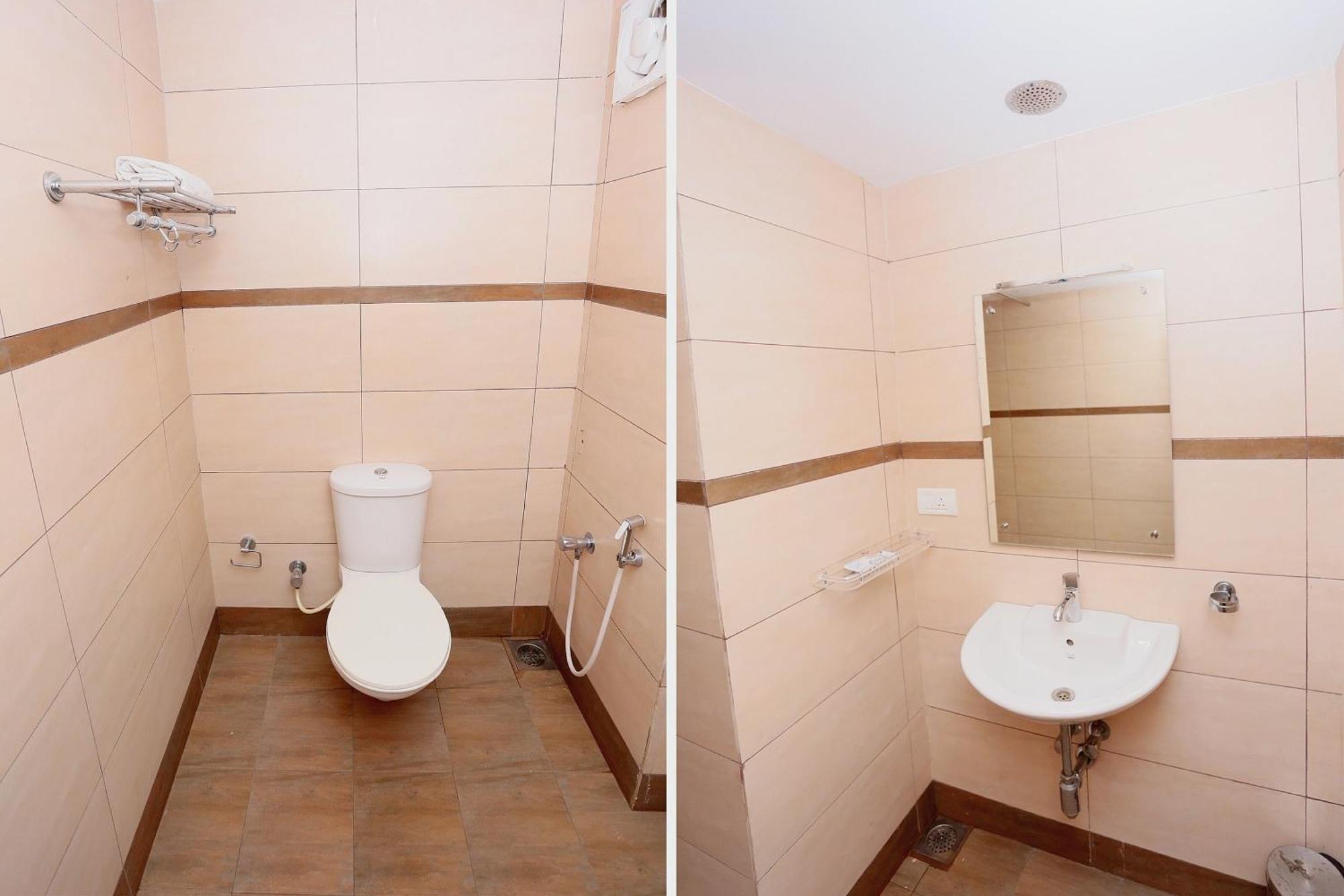 Super Townhouse Dona Castle Hotel Kollam Kültér fotó