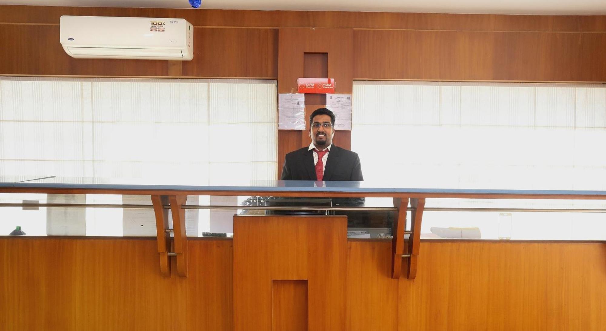Super Townhouse Dona Castle Hotel Kollam Kültér fotó
