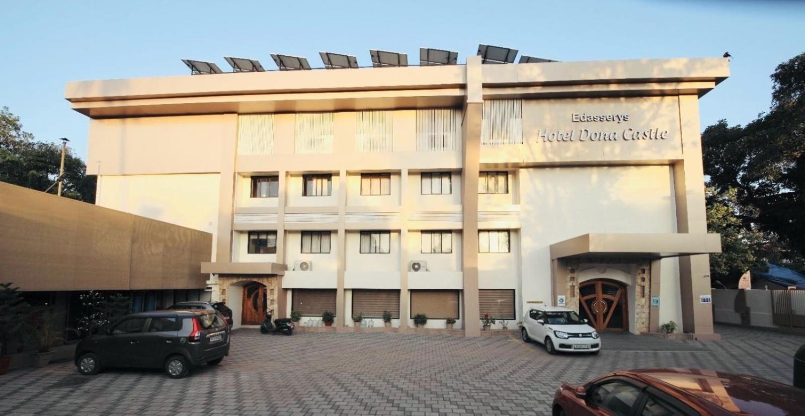 Super Townhouse Dona Castle Hotel Kollam Kültér fotó